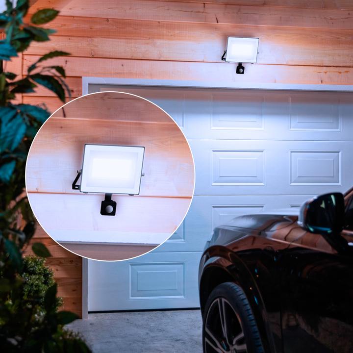 Image du produit Philips Outdoor Ultra-Efficient Flutlicht Lois (4500 lm, IP65)