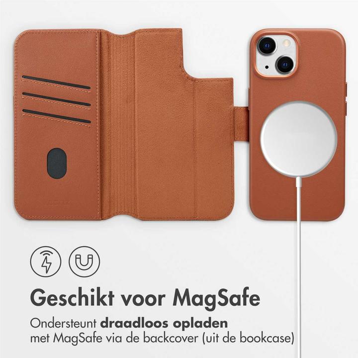Produktbild Accezz Leather Bookcase 2-in-1 met MagSafe iPhone 15 - Sienna Brown (Apple iPhone 15)