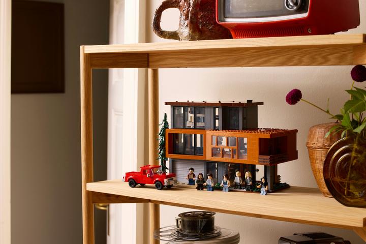 Actual product image LEGO Das Haus der Cullens aus Twilight (21354, LEGO Ideas, LEGO Rare Sets)