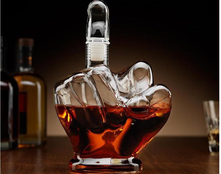 Produktbild TOP Whisky Karaffe Mittelfinger (1 l)
