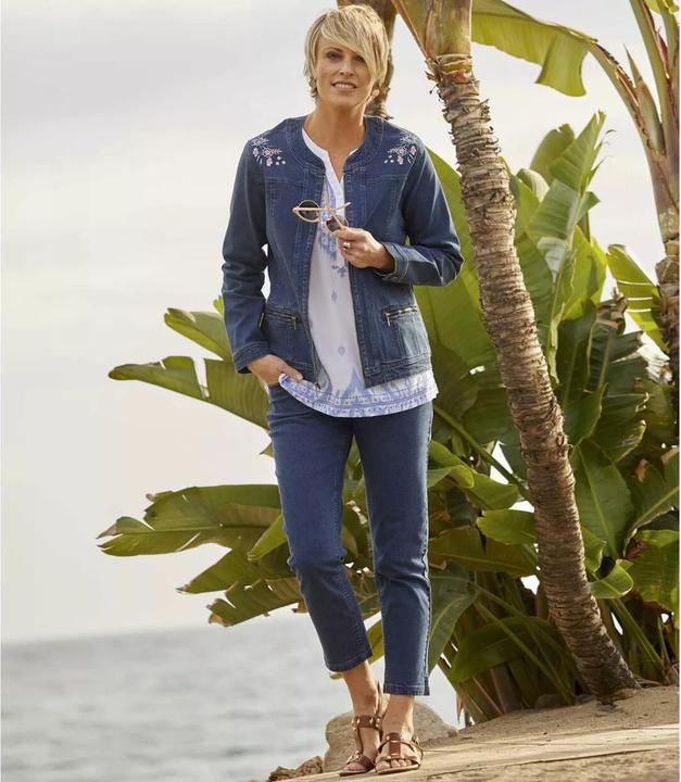 Actual product image Atlas For Women Capri pants (44)