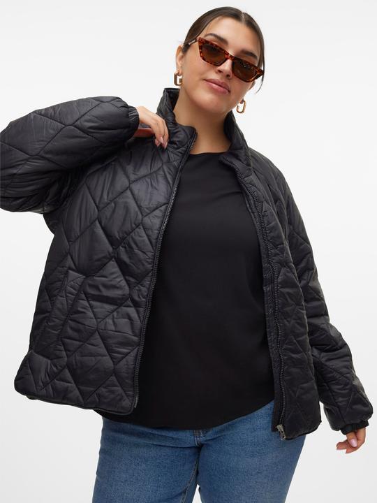 Image du produit Vero Moda Haut fermé Curve élastique poignets veste matelassée (48)