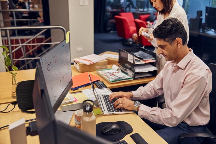 Actual product image HP Thin Client t655 - Ryzen R2314 - 8GB RAM - 64GB Flash - Win 10 IOT (AMD Ryzen Embedded R2314, 8 GB, AMD Radeon Graphics)
