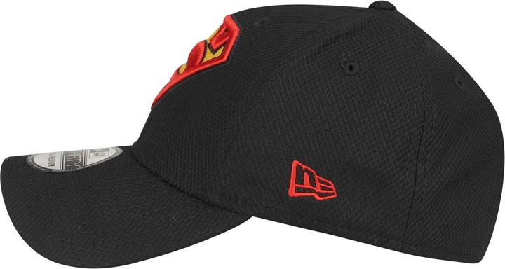 Actual product image New Era 39Thirty Stretch Diamond Tech Cap - SUPERMAN (XL)