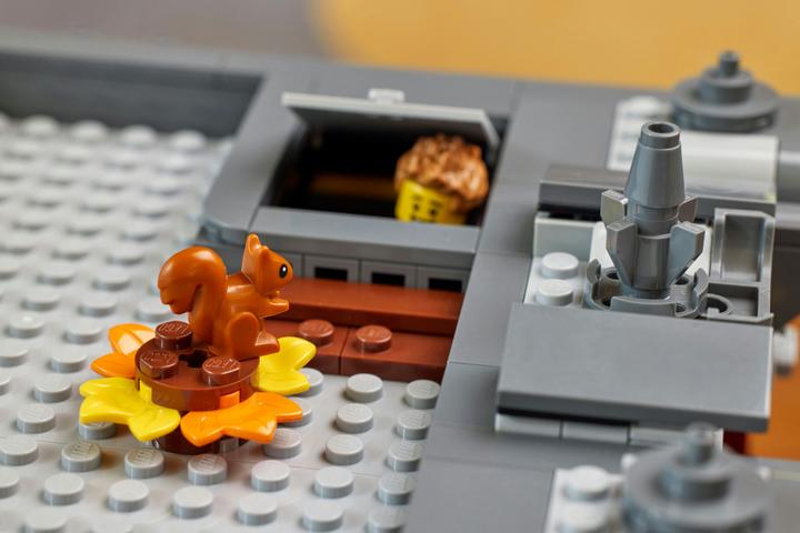 Actual product image LEGO Icons - Jazz Club (10312, LEGO Rare Sets)