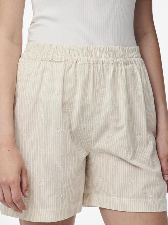 Actual product image Pieces PCEMMA Bestickte Shorts (L)