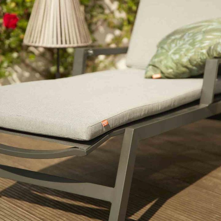 Image du produit Siena Garden Chaise longue à roulettes (70 cm)