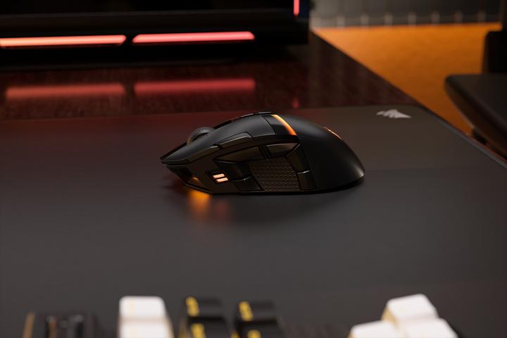 Actual product image Corsair Darkstar (Wireless)