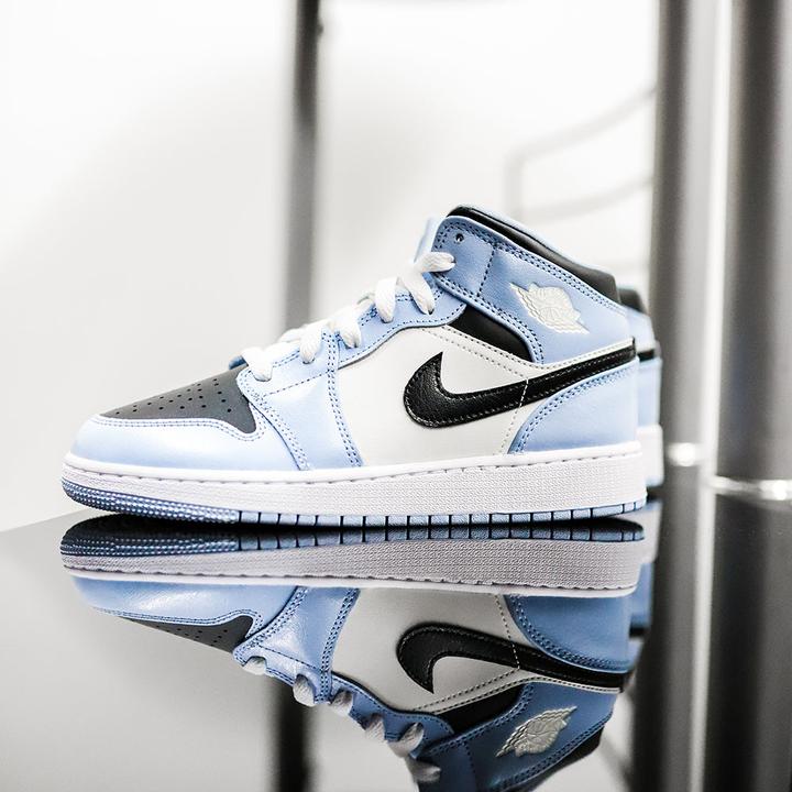 Image du produit Nike Air Jordan 1 (37.5)