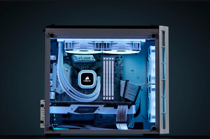 Actual product image Corsair LL120 (120 mm, 3 x)