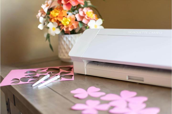 Produktbild Silhouette Cameo 4 Plus