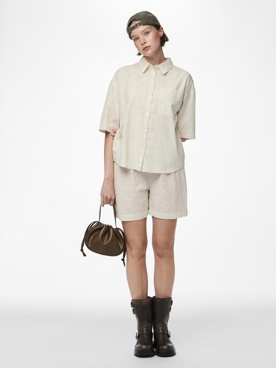 Actual product image Pieces PCEMMA Bestickte Shorts (L)