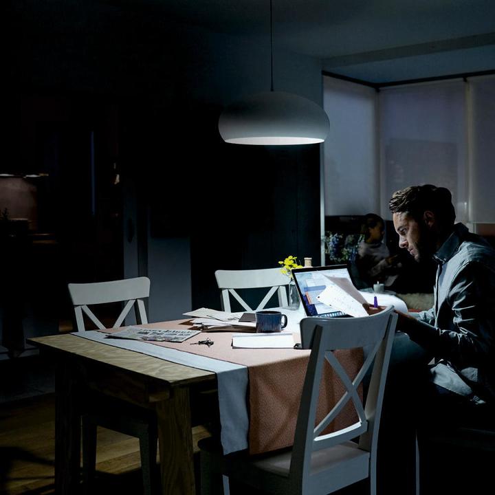 Actual product image Philips transparent (E27, 6.50 W, 806 lm, 1 x, E)
