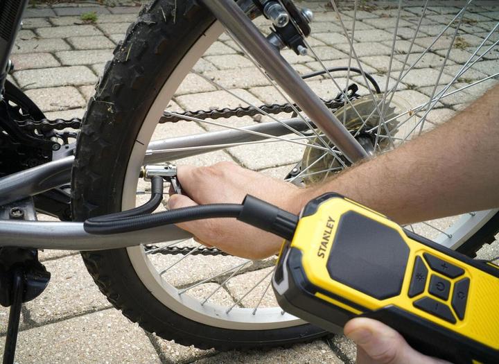Image du produit Stanley Kompresor akumulatorowy 12V SXIF0101