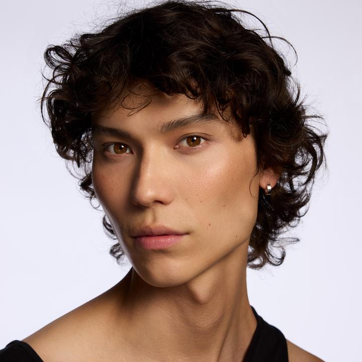 Actual product image Catrice Holiday Skin 4 in 1 Luminizer (Catching Sunrays, Highlighter)