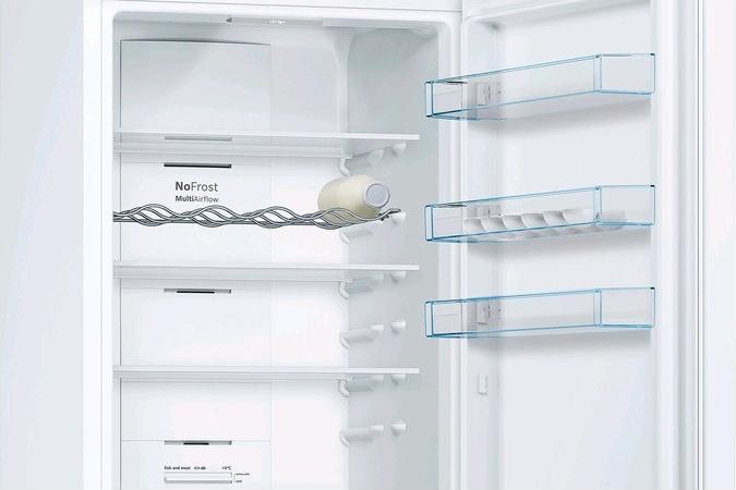 Actual product image Bosch Hausgeräte Series 4 Freestanding FridgeFreezerE (368 l)