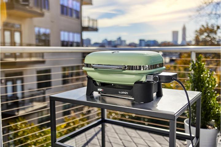 Actual product image Weber Lumin Compact (2.20 kW)
