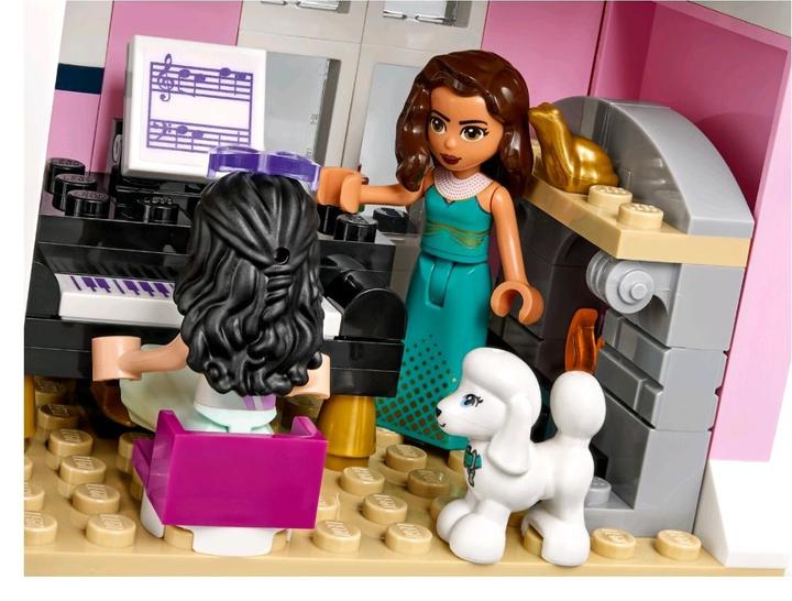 Actual product image LEGO Heartlake City Hotel (41684, LEGO Friends)