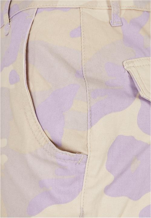 Actual product image Urban Classics Ladies High Waist Camo Cargo Pants - 5710 (33)