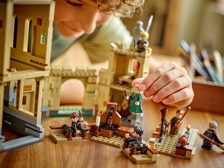 Actual product image LEGO Hogwarts Castle flying lessons (76447, LEGO Harry Potter)