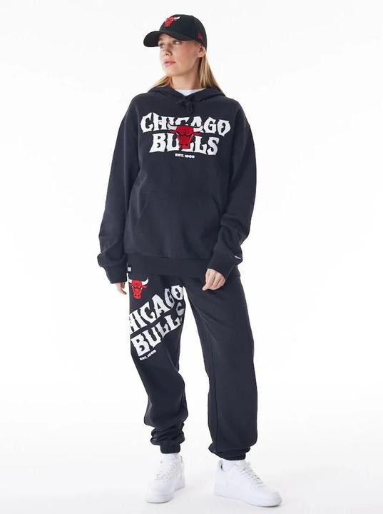Actual product image New Era hooded sweatshirt chicago bulls nba graphic (M)