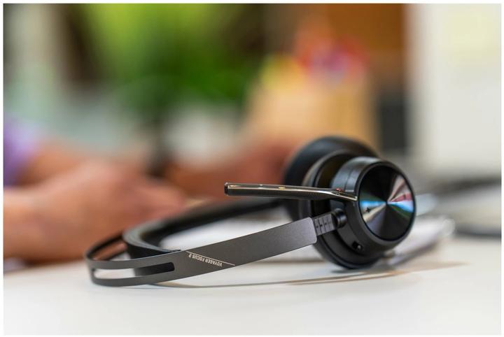 Produktbild Poly Voyager Focus 2 UC (Kabellos, USB-A)