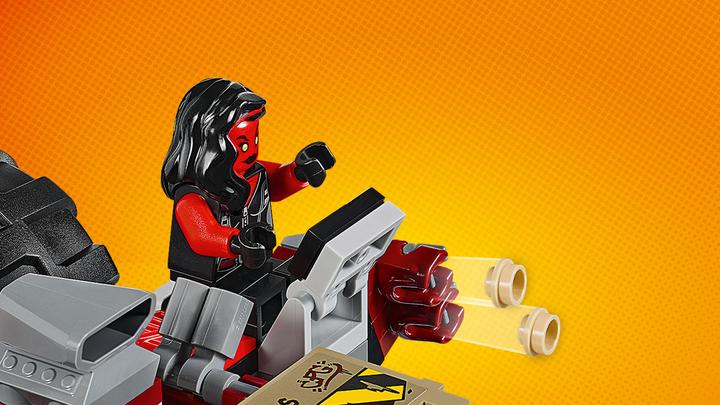 Actual product image LEGO Marvel Super Heroes Hulk vs Red Hulk (76078, LEGO Marvel)