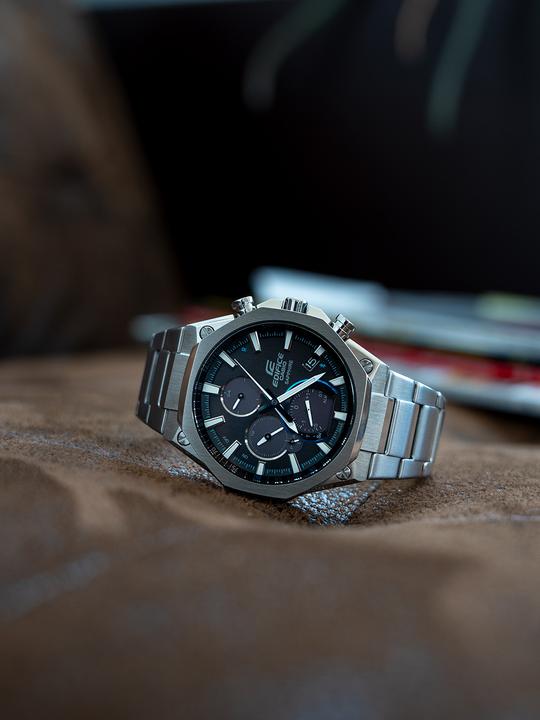 Immagine prodotto Edifice EQB-1100D-1AER (Orologio da polso analogico, 51.10 mm)