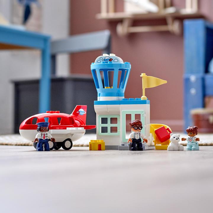 Produktbild LEGO Flugzeug und Flughafen (10961)