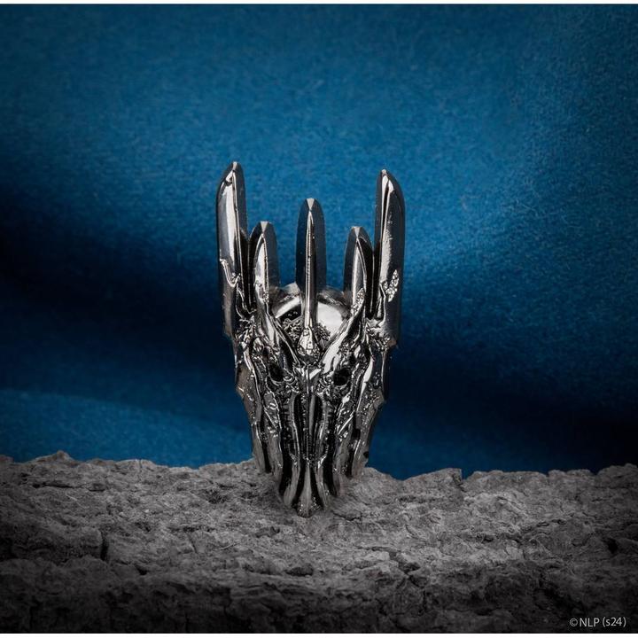 Actual product image Cinereplicas Lord of the Rings: Helm of Sauron Magnet (1 x)