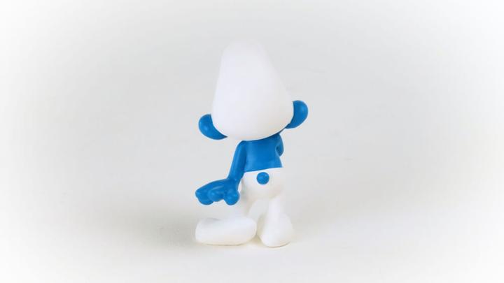 Actual product image Schleich Scaredy-cat Smurf