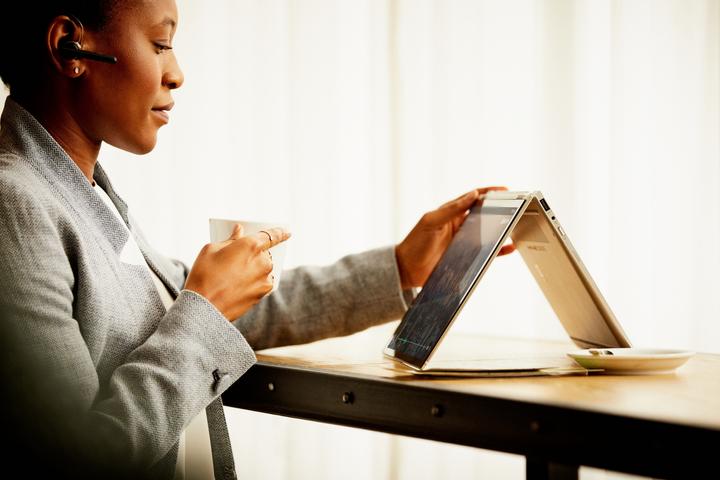 Produktbild HP EliteBook x360 1030 G4 (13.30", Intel Core i5-8265U, 16 GB, 256 GB, CH)