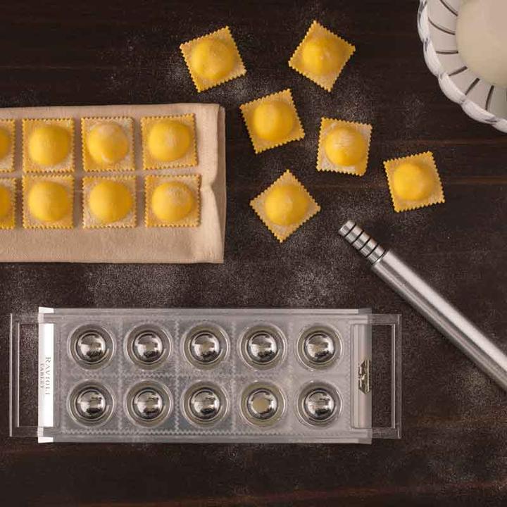 Actual product image Marcato Ravioli mould round