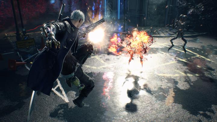 Immagine prodotto Capcom PS4 Devil May Cry 5 (PS4, EN)