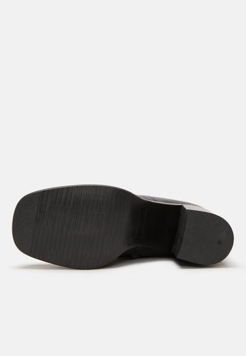 Image du produit Felmini VALERIA D574, la botte à talon de, est fabriquée en cuir noir et offre une (40)