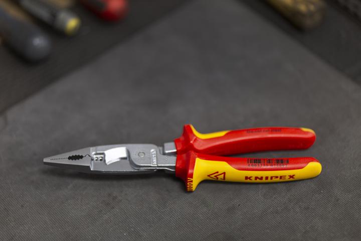 Actual product image Knipex Pliers for Electrical Installation (200 mm)