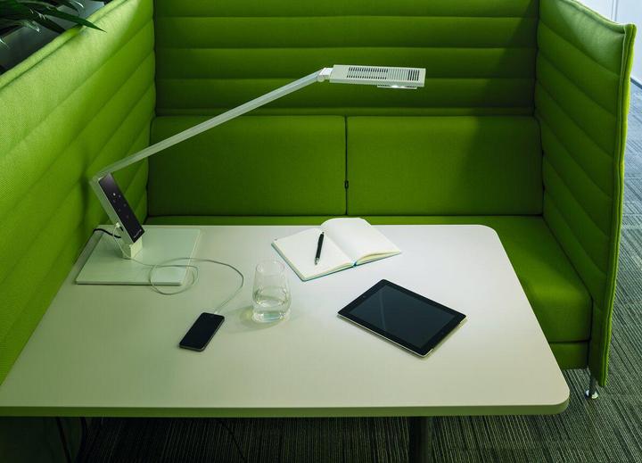 Actual product image Luctra TABLE PRO 2 LINEAR/BASE LED table lamp 945 lm white (945 lm)