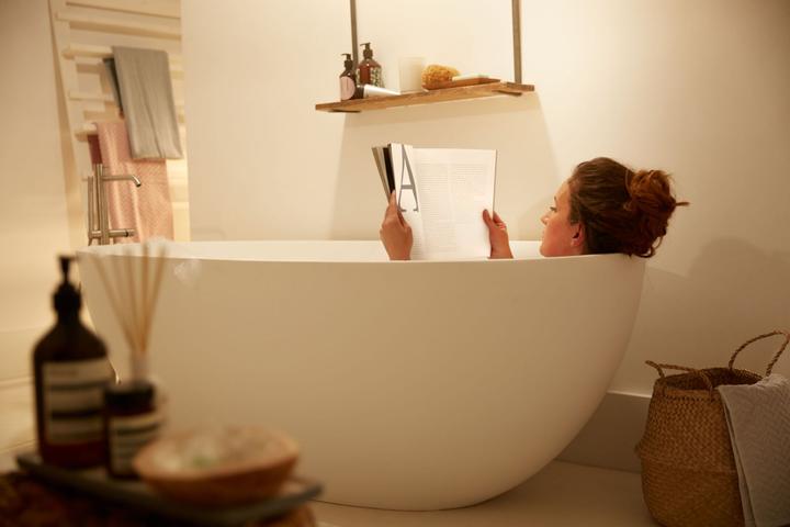 Produktbild Philips Hue Struana Basis BT (2400 lm)