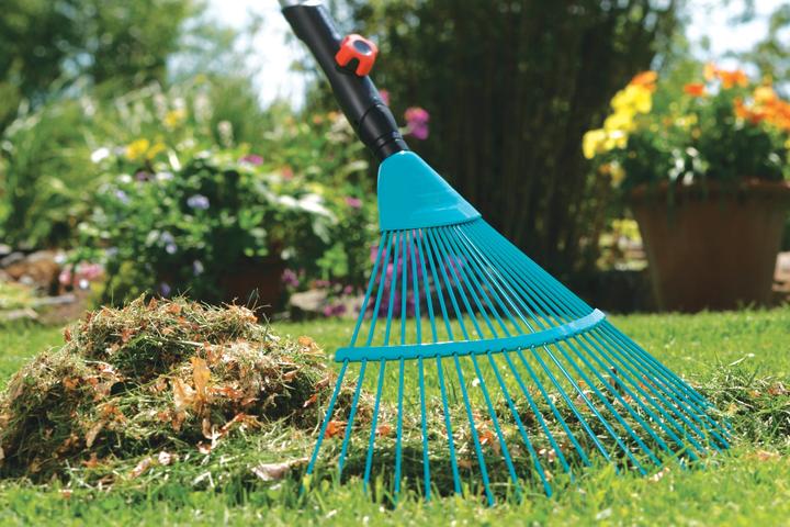Actual product image Gardena Wire broom