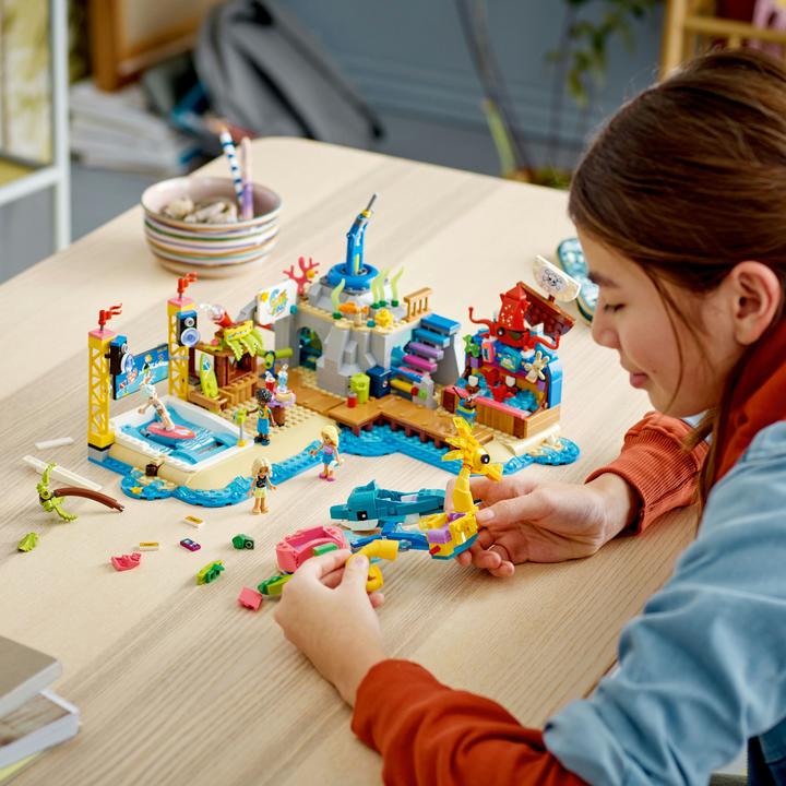 Image du produit LEGO Parc d'attractions de la plage (41737, LEGO Friends)