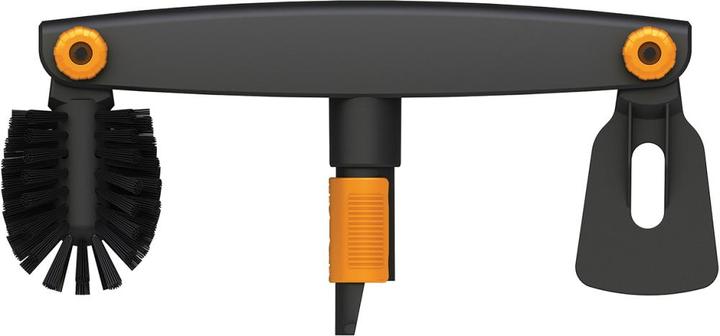 Actual product image Fiskars QuikFit™ gutter cleaner