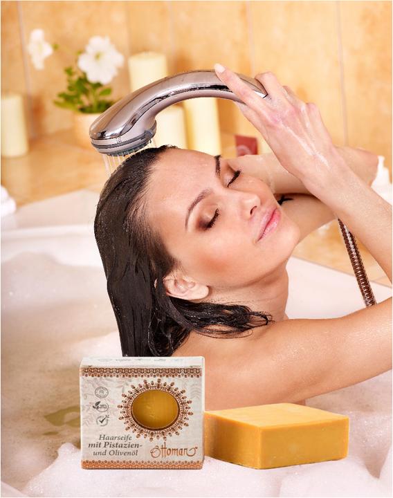 Immagine prodotto Natura Punto Sapone per capelli con pistacchio e olio d'oliva (Shampoo liquido)