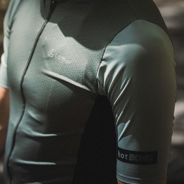Image du produit Löffler Fahrradtrikot Core Hotbond FZ (M)