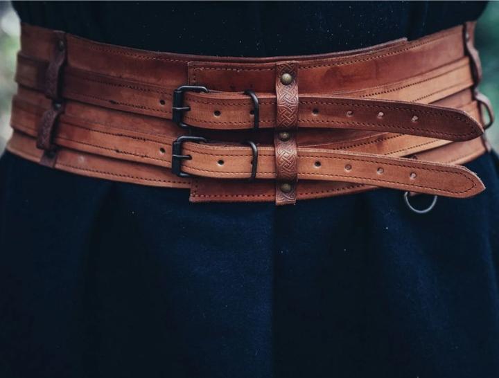 Immagine prodotto Carbone Cintura medievale/vichinga, in pelle (100)