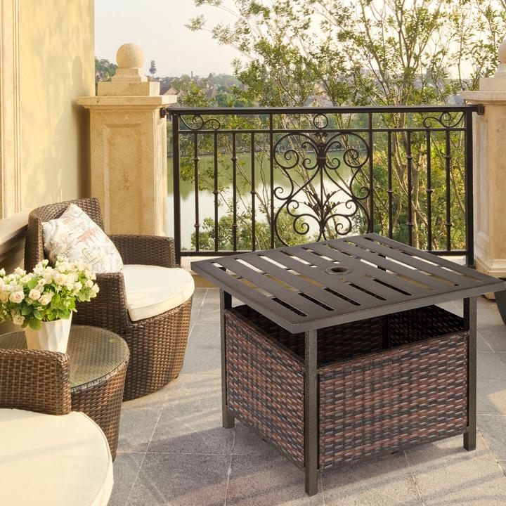 Produktbild Outsunny Gartentisch mit Schirmloch (55 cm)