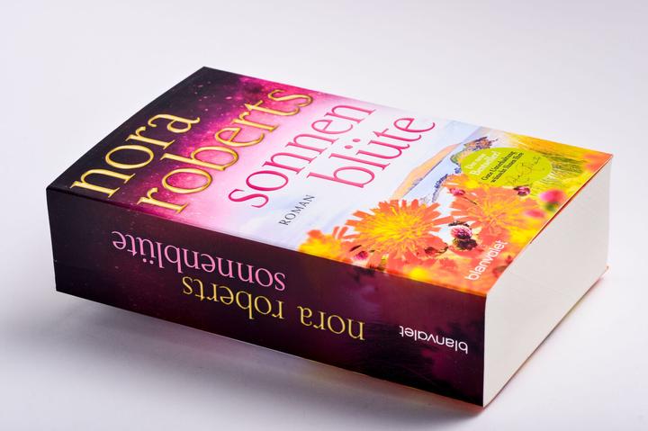 Actual product image Sonnenblüte (German, Uta Hege, Nora Roberts, 2023)