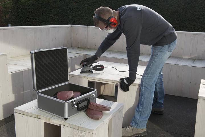 Image du produit Powerplus Ponceuse Multi 140W - 100 Acc. (Plateau de ponçage triangulaire, 140 W)