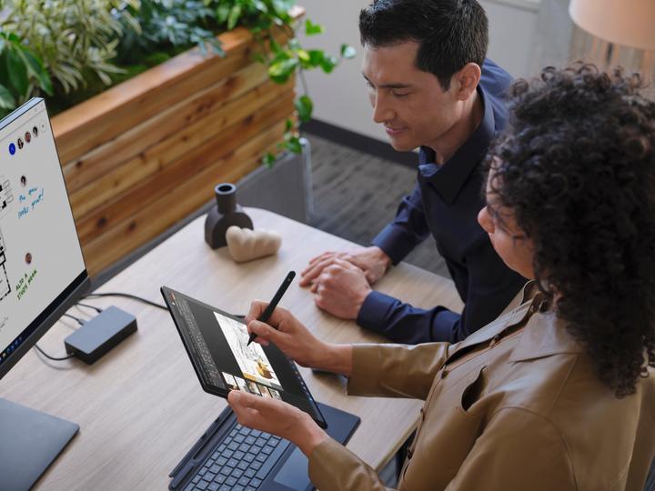 Produktbild Microsoft Surface Pro Signature Keyboard Black Cover port QWERTY English (Eng. Int., Docking)
