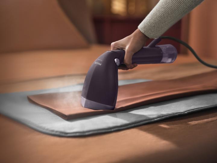 Image du produit Philips 7000 series STH7050/30 Défroisseur de vêtements à main Violet (1500 W, 28 g/min)