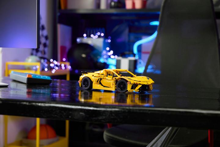 Produktbild LEGO Chevrolet Corvette Stingray (42205, LEGO Technic)